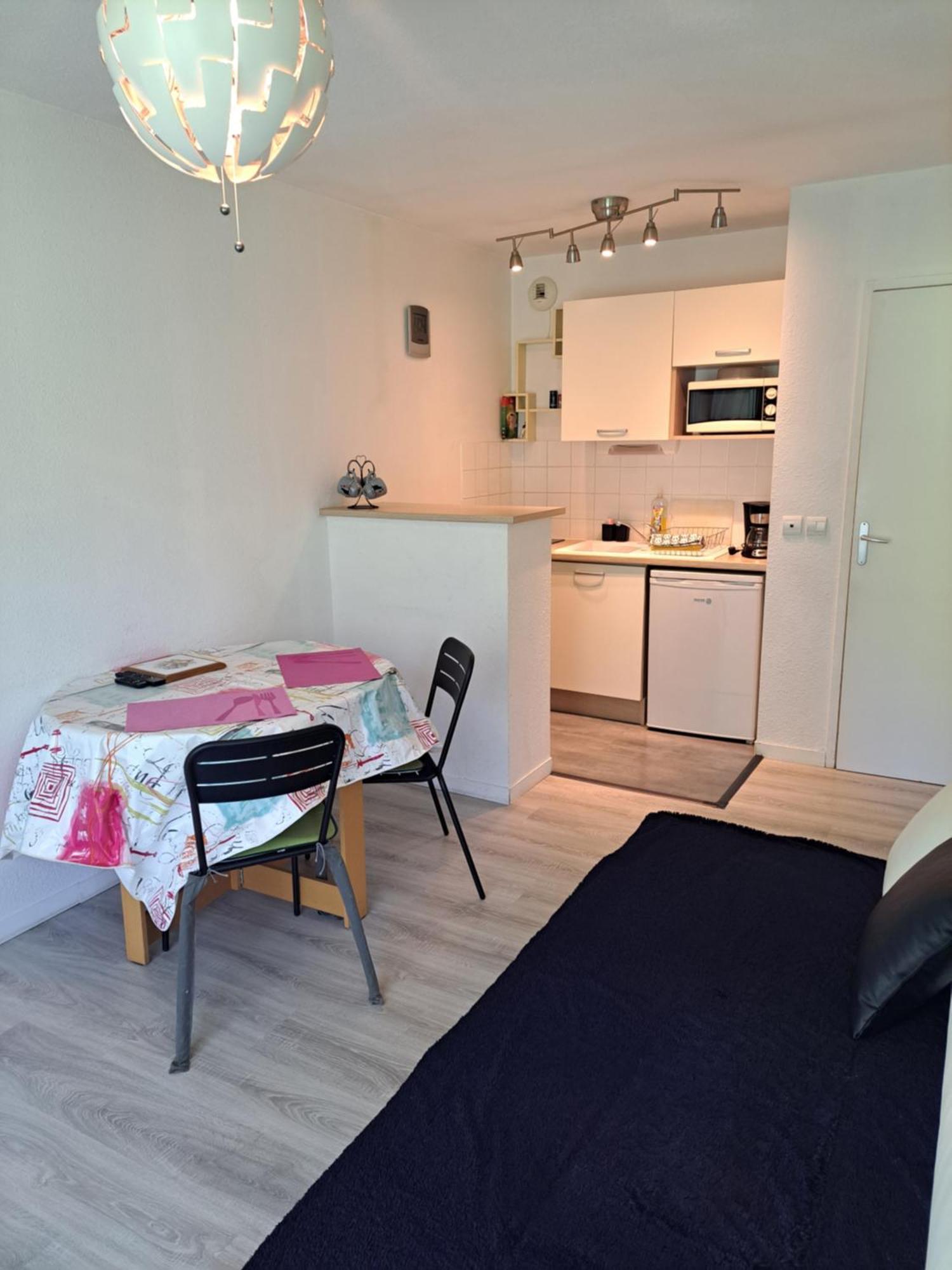 Appartement De 30M2 Dans Residence A Proximite D'Honfleur Equemauville Exterior photo